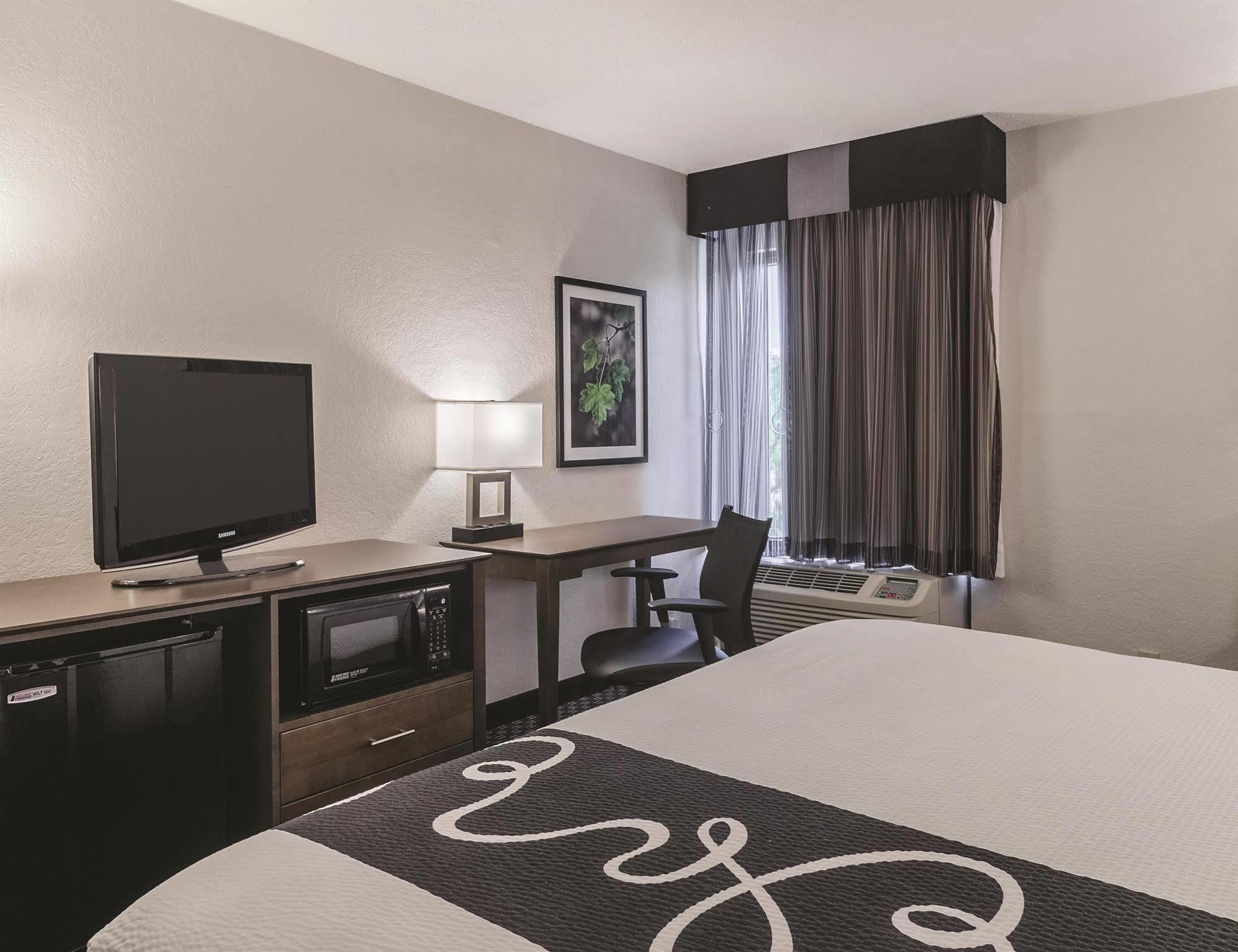La Quinta By Wyndham Myrtle Beach - N. Kings Hwy Bagian luar foto